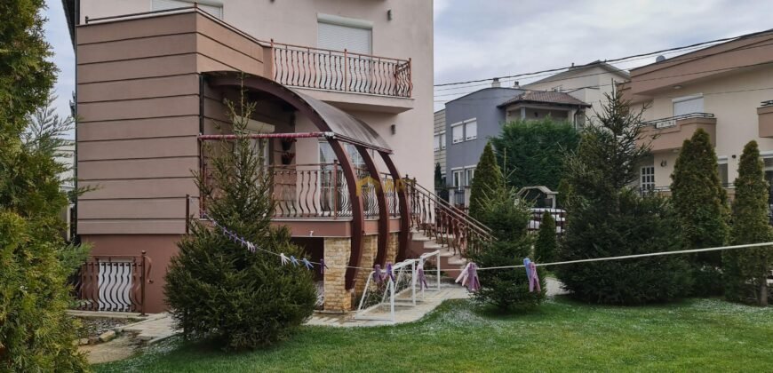 Shtëpi moderne në Veternik-prapa Grand Store