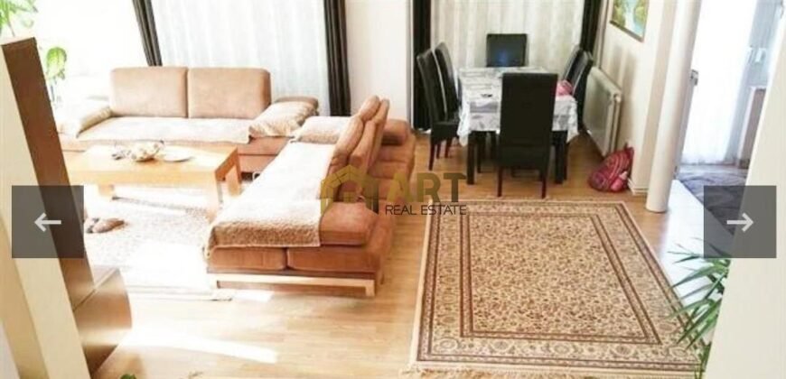 Shtëpi 280 m2 në Veternik