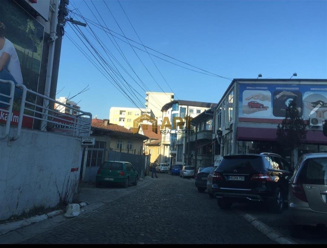 Shitet trolli prej 167 m2 në Qendër të Prishtinës