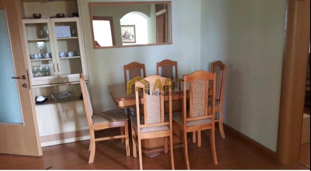 Banesa në Rr. UÇK (Qafa) në Prishtinë Banesa në Rr. UÇK (Qafa) në Prishtinë