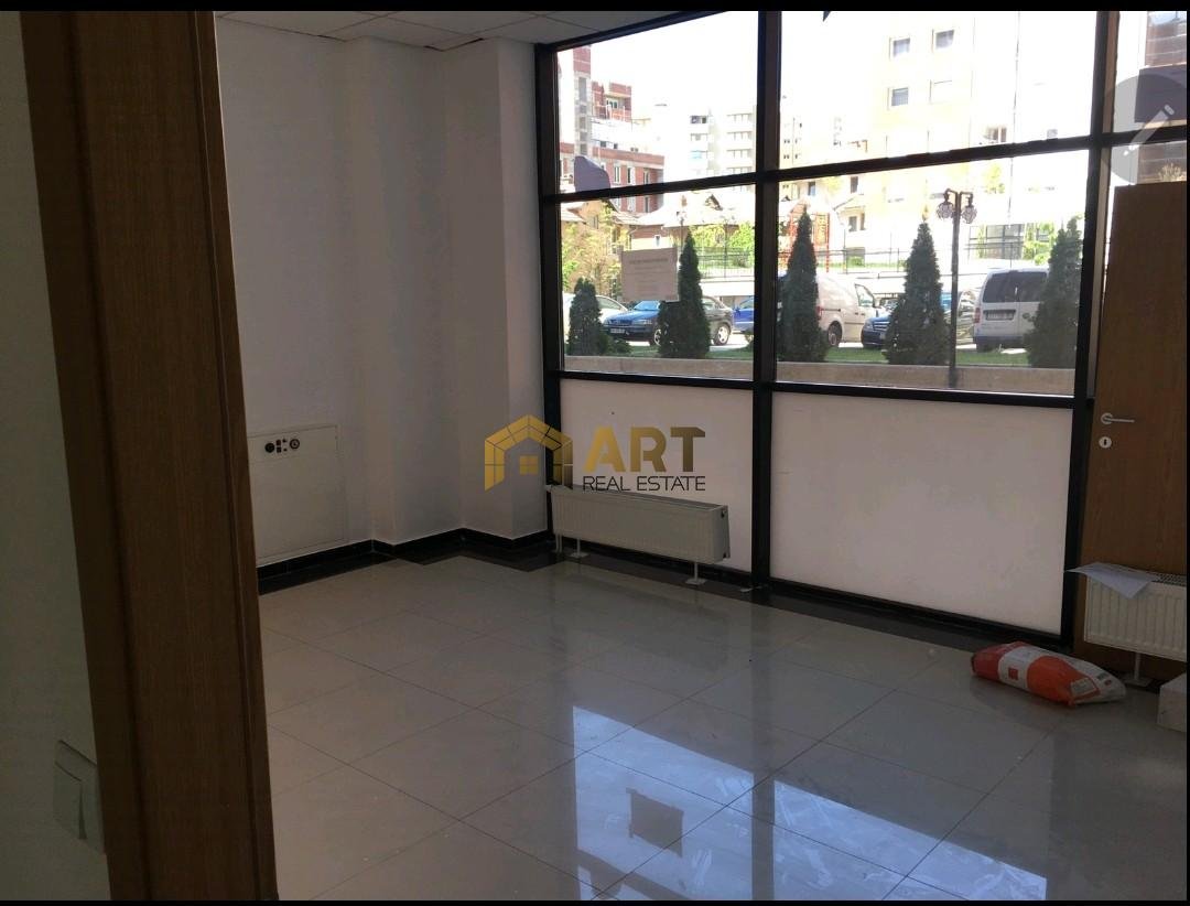 Ĺëshohet me Qira Lokali në Mati 1- përball Shkollës Pavarësia Ĺëshohet me Qira Lokali në Mati 1- përball Shkollës Pavarësia