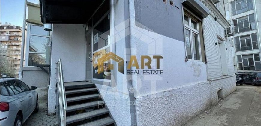 Ipet me Qera # LOKALI në Qendër të Prishtinës