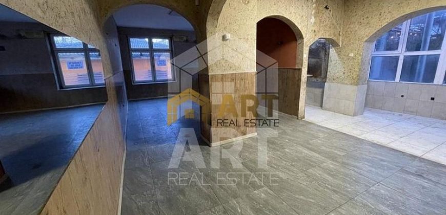 Ipet me Qera # LOKALI në Qendër të Prishtinës